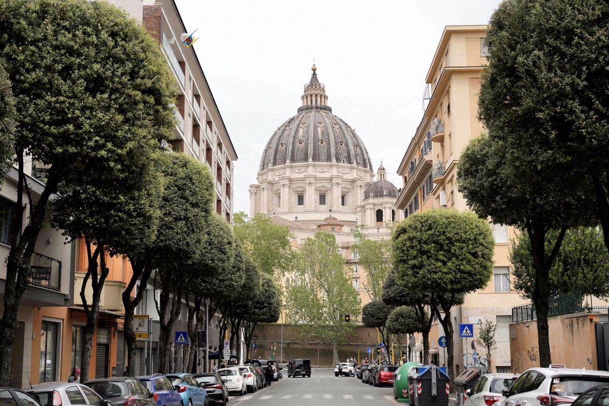 Basilique et place Saint-Pierre au Vatican